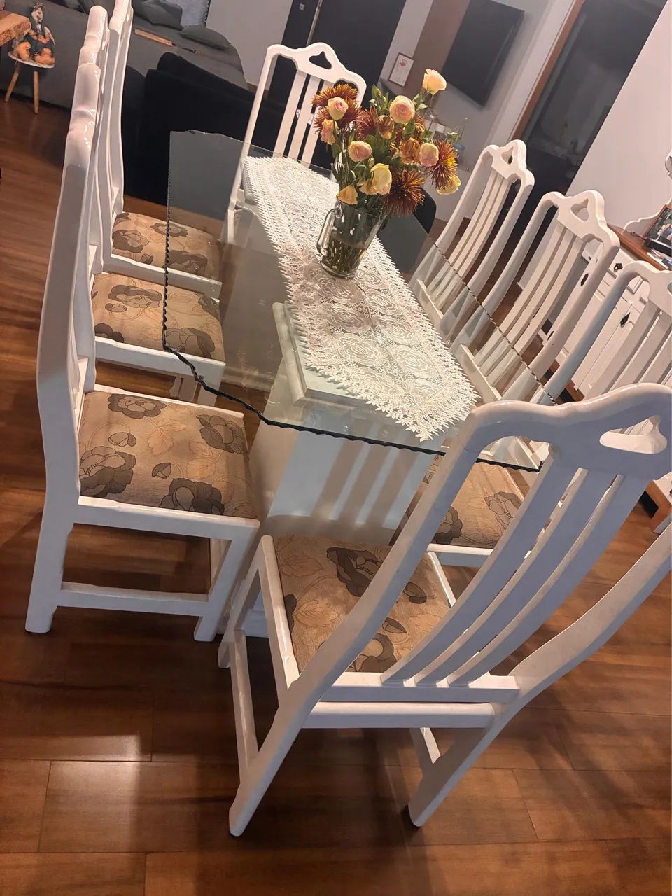 Mesa para sala de jantar com 8 cadeiras madeira maciça - Foto 5