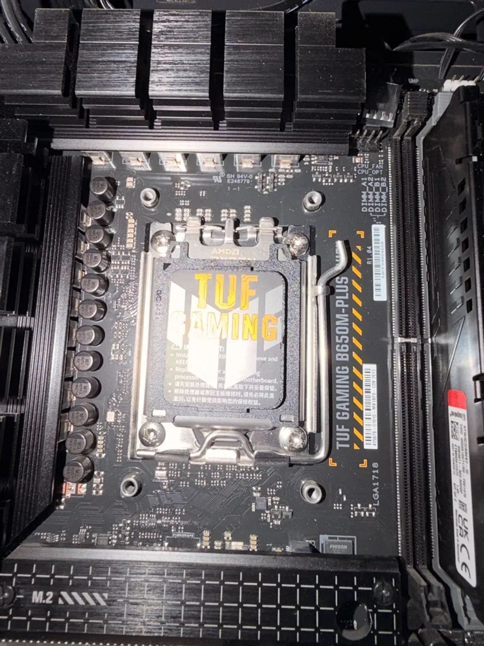 Placa mãe Asus Tuf Gaming B650 plus WiFi  - Foto 3