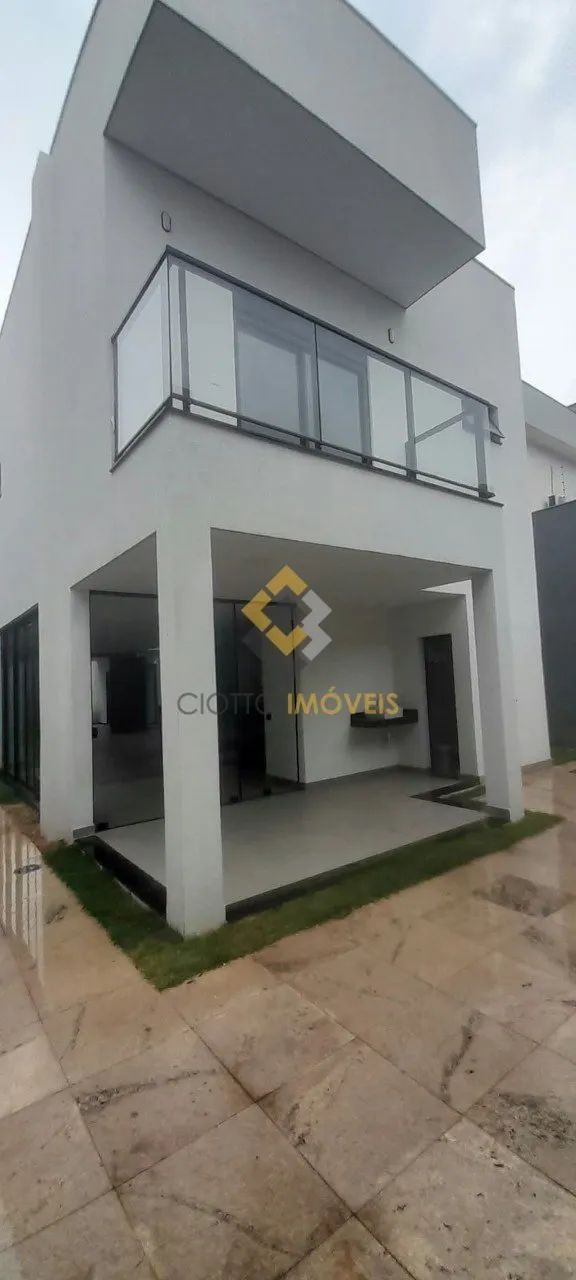 Casa 4 quartos sendo 3 suites - Trevo