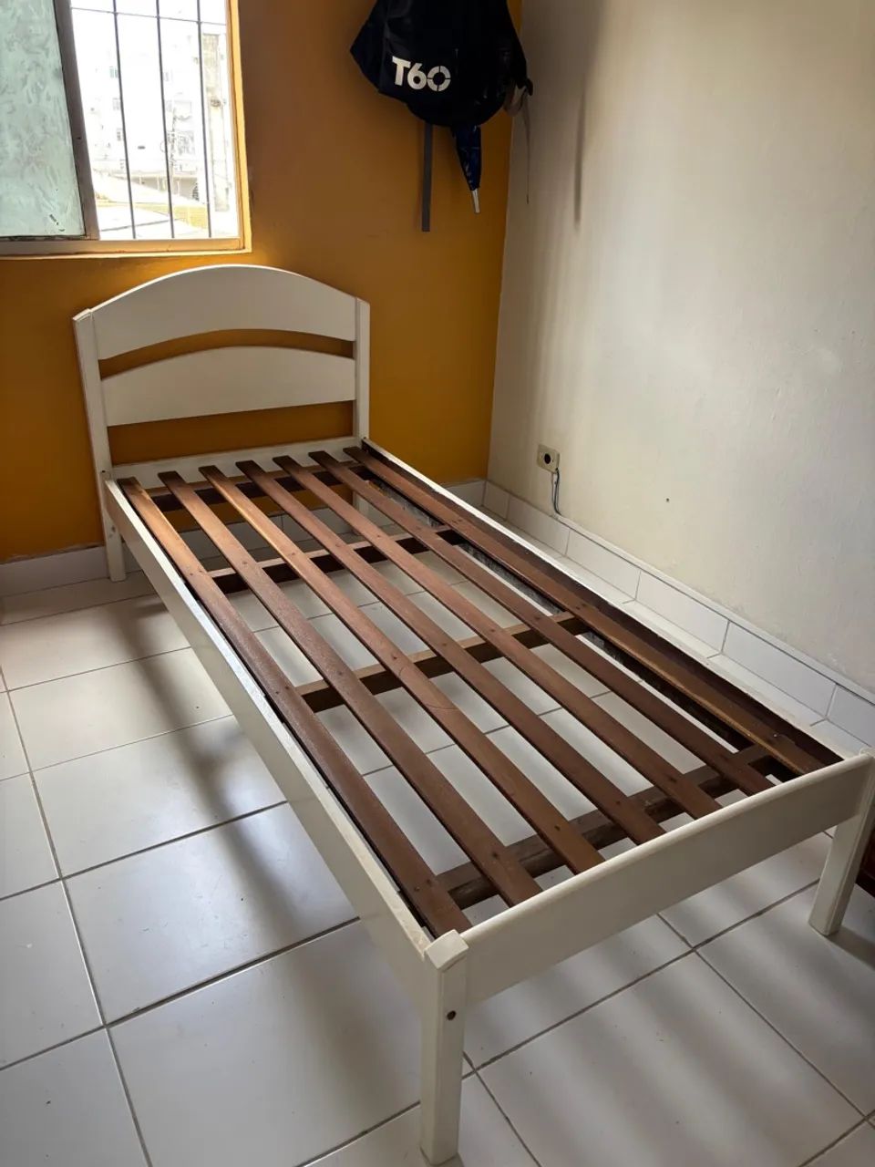 Cama de solteiro em madeira maciça + colchão - Foto 2