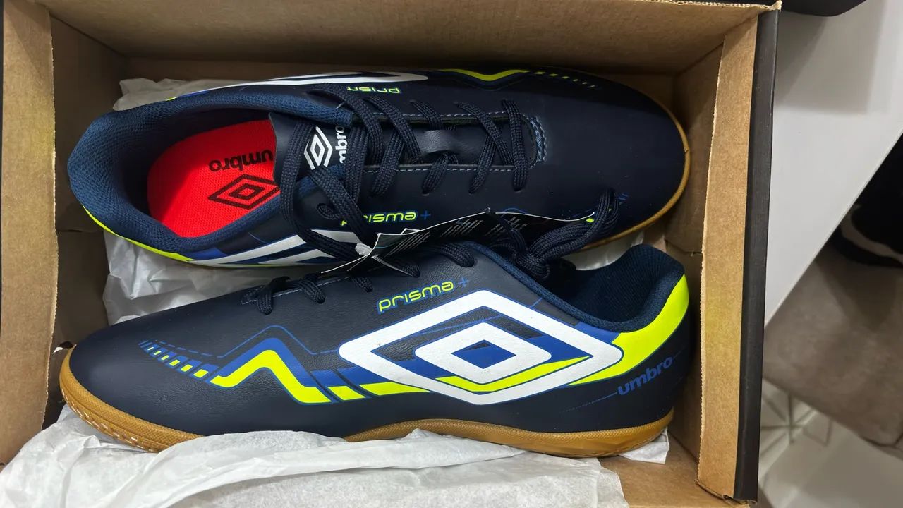 Vendo chuteiras de futsal zeradas  - Foto 2