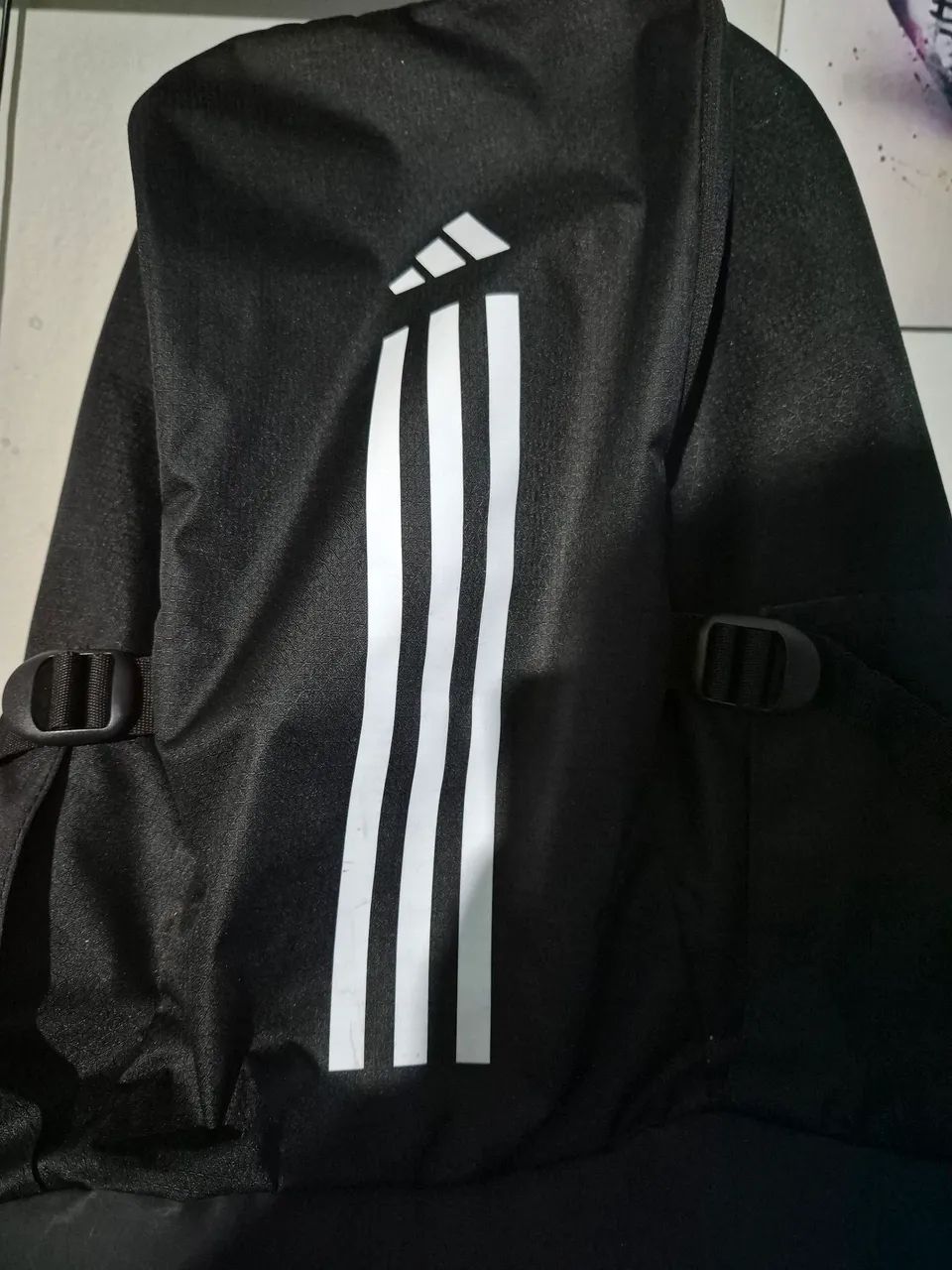 Mochila adidas training preta e branca  - Foto 4