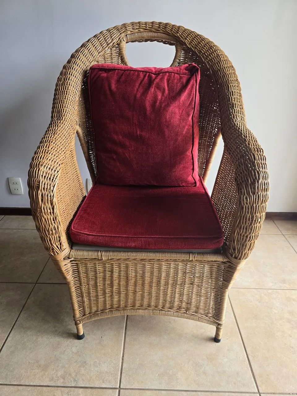 Poltrona Trançada com Almofadas - NOVA