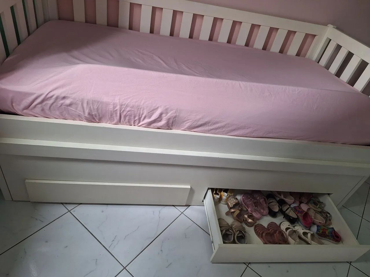 Cama madeira maciça com auxiliar  - Foto 4