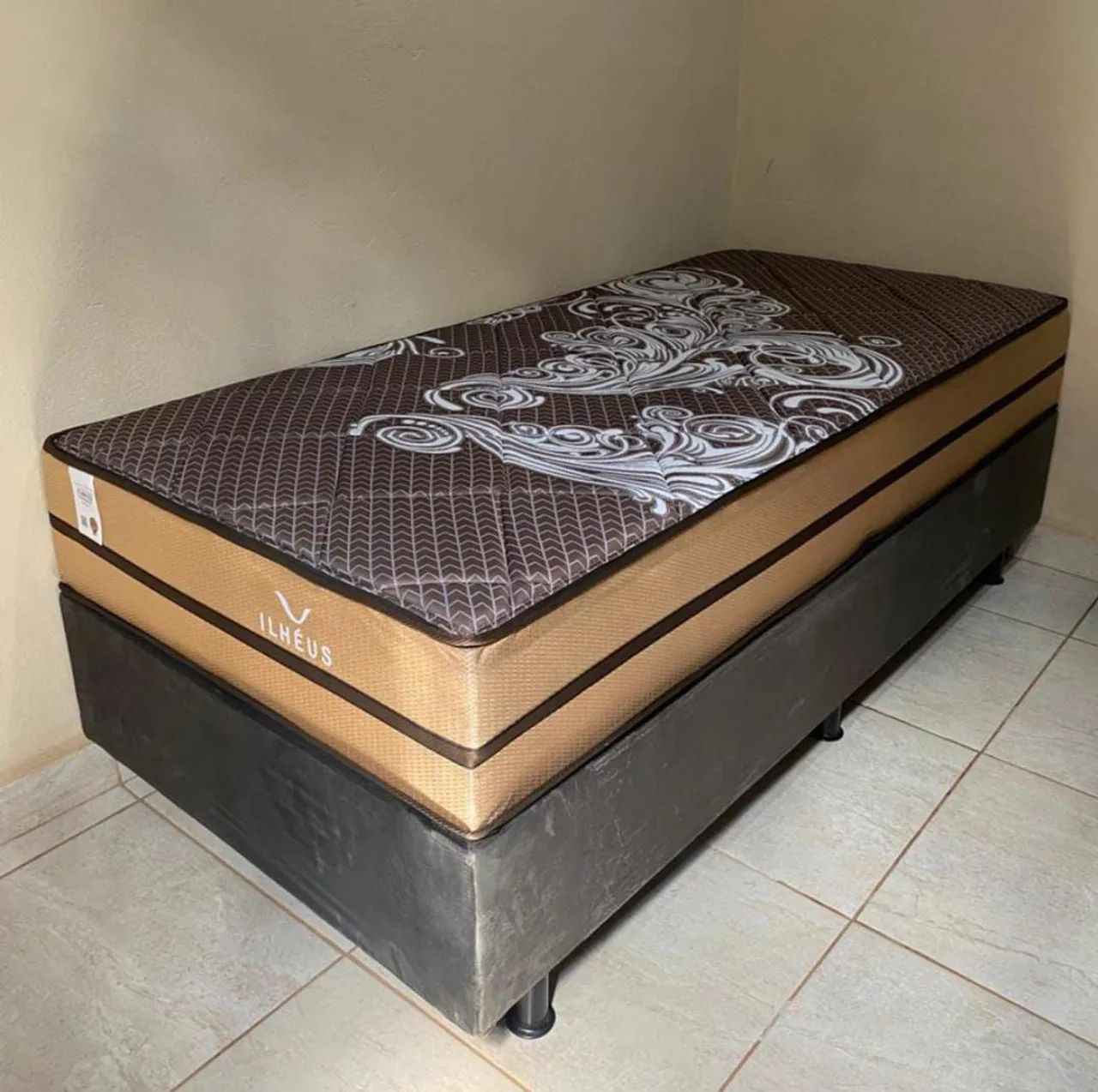 Conjunto colchão Ilhéus + base 