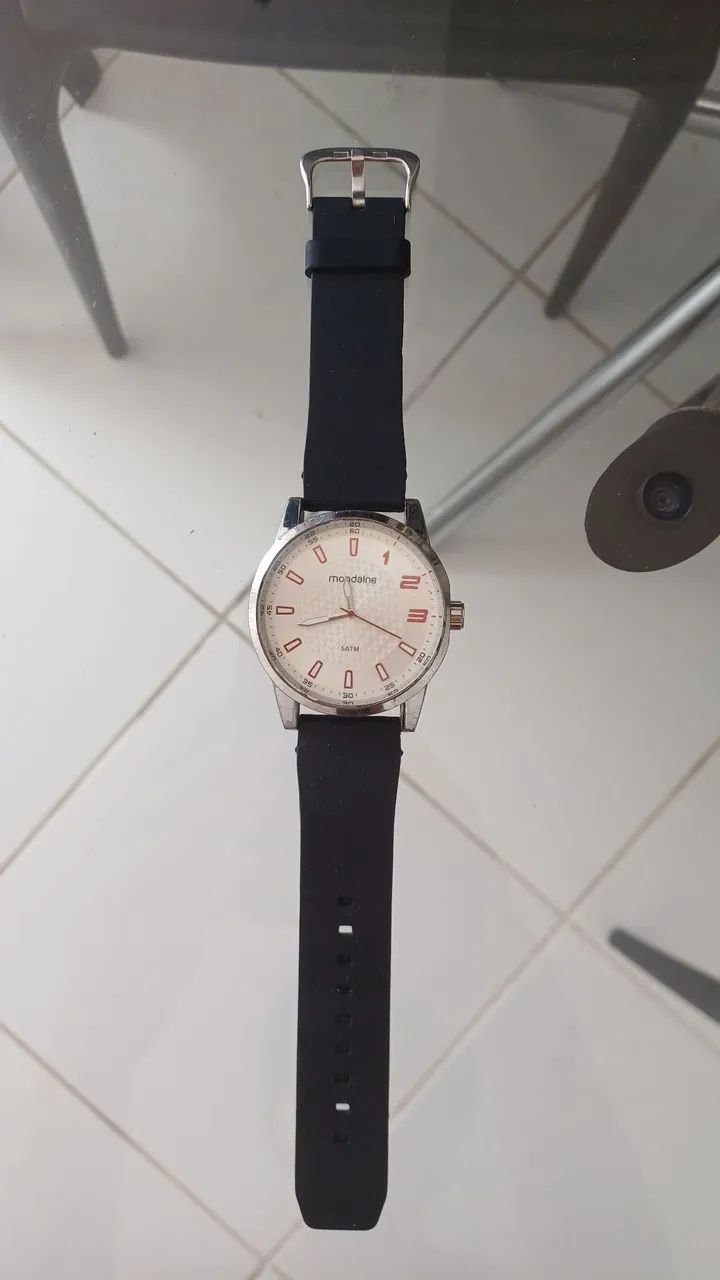 VENDO RELÓGIO ANALÓGICO MONDAINE