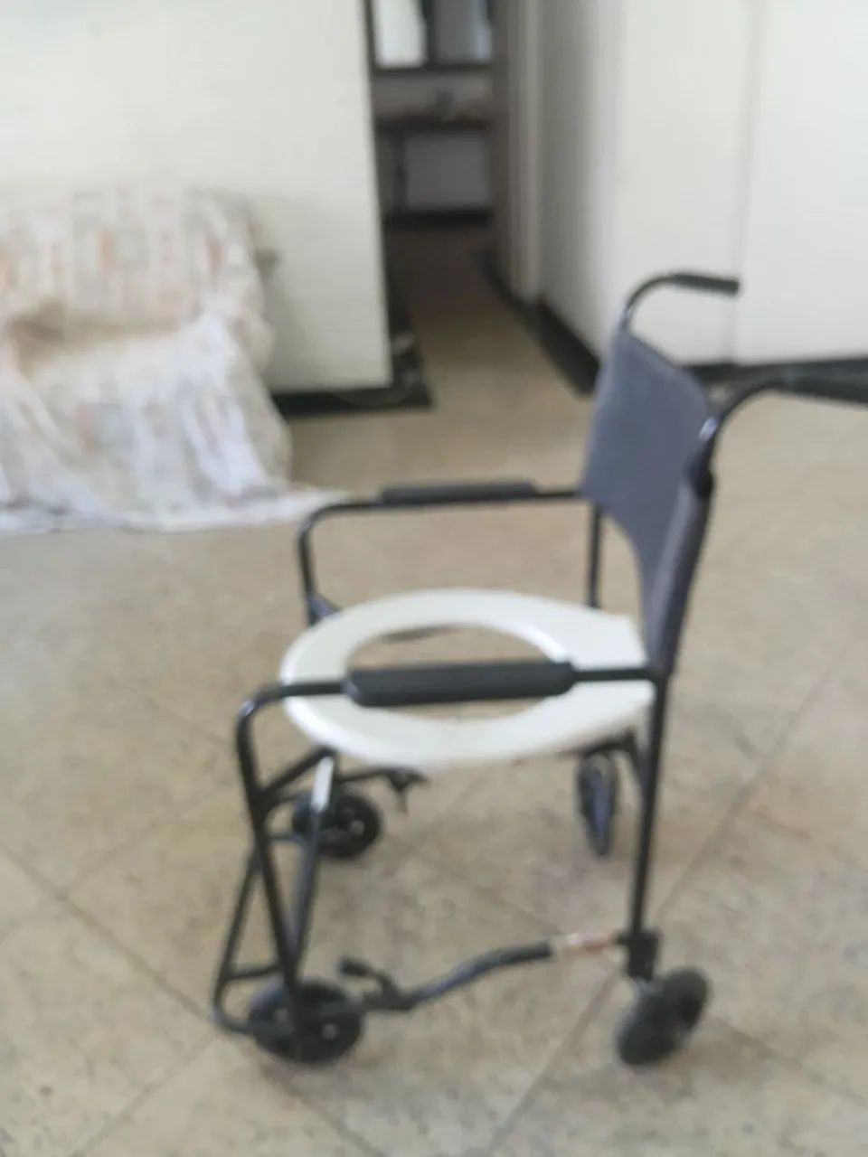 Cadeira de banho /contato *98 - Foto 4