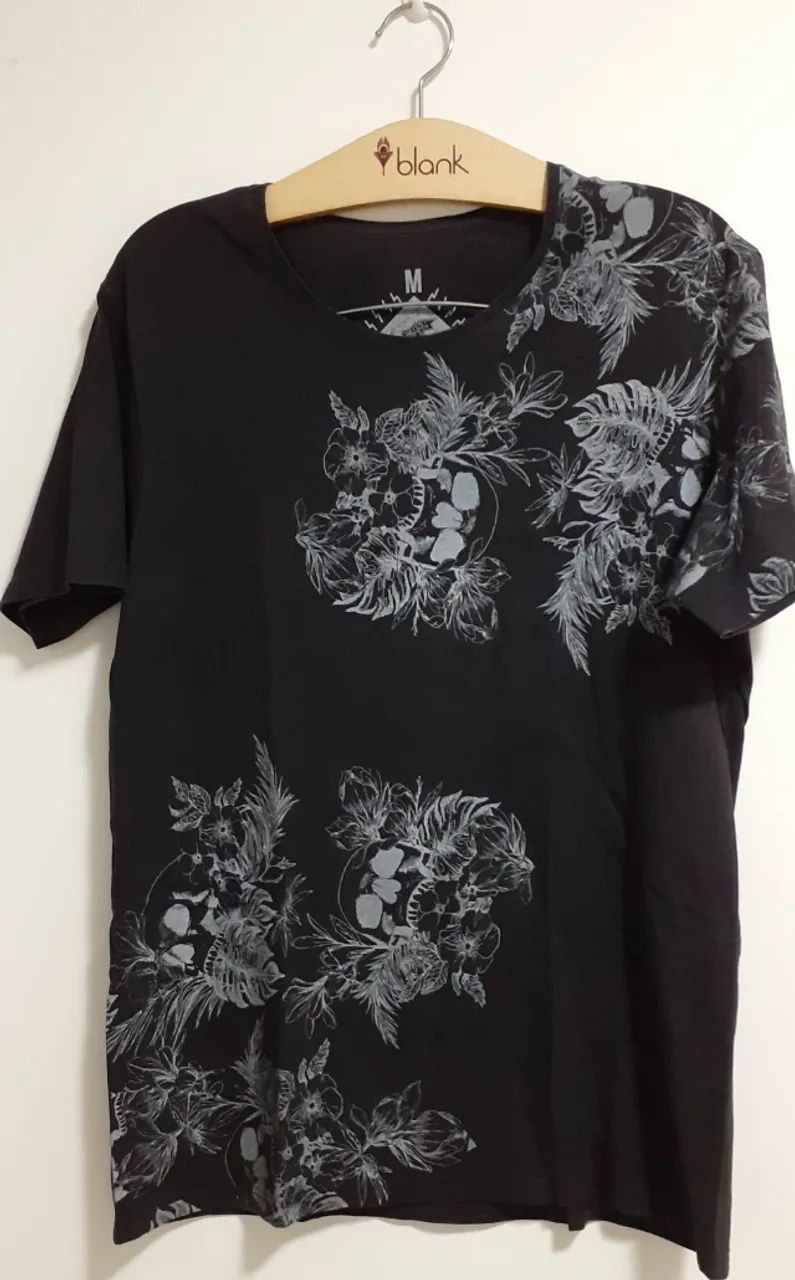 Camiseta masc Preta Floral - Foto 4