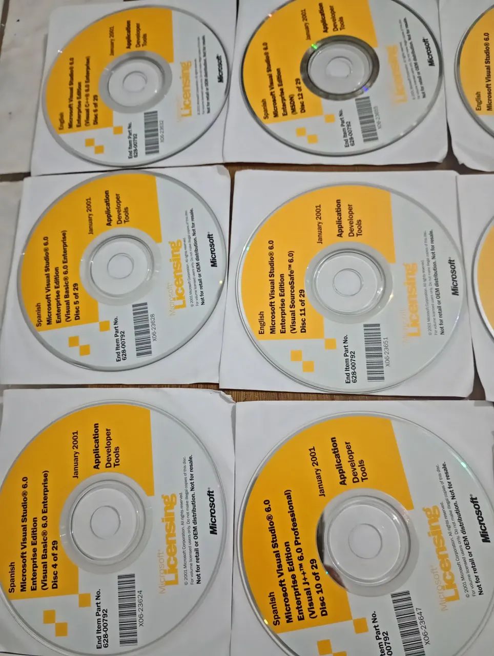 Cds vintage originais Visual Studio 6.0 com 28 cds - Foto 4