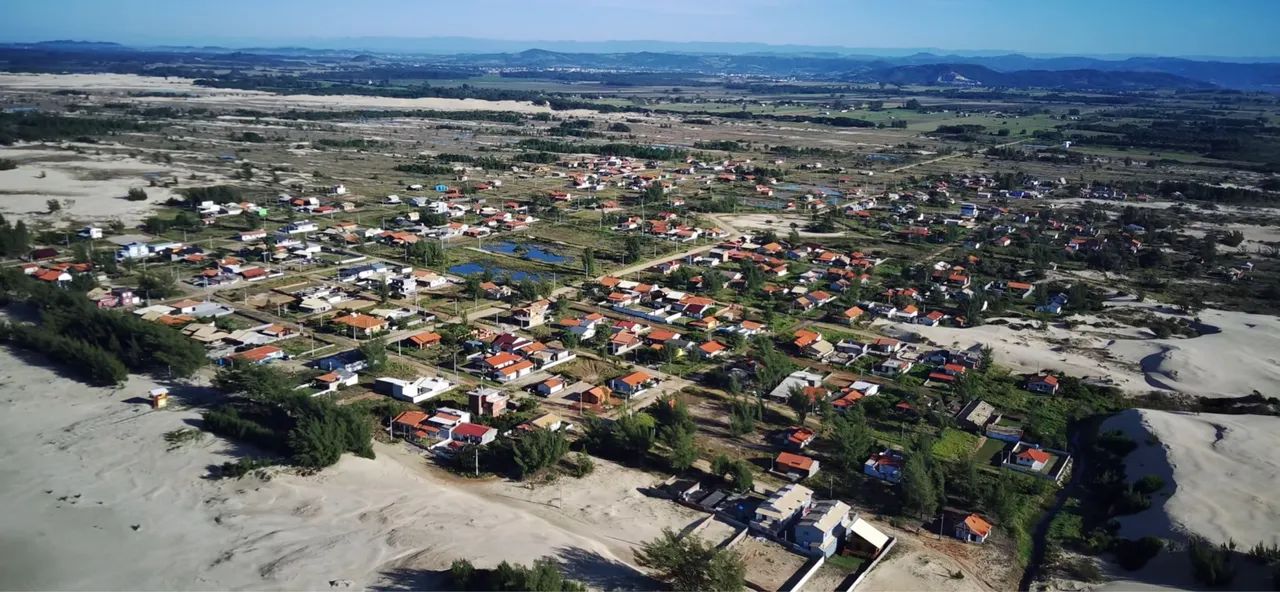 Lindo terreno quadra mar bal.Dunas do Sul com escritura 
