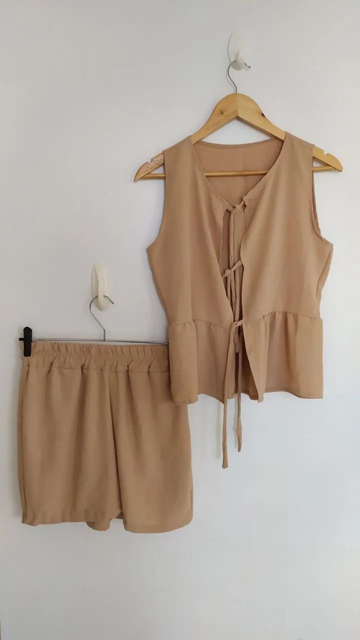 Conjunto de short e blusa Tam M 