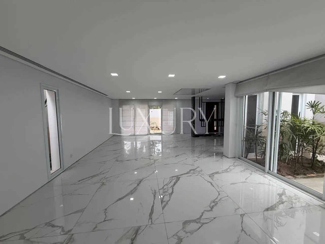 Casa à venda ou para Alugar no Jardim Luzitânia, 347 m² de terreno 4 quartos sendo 3 suíte