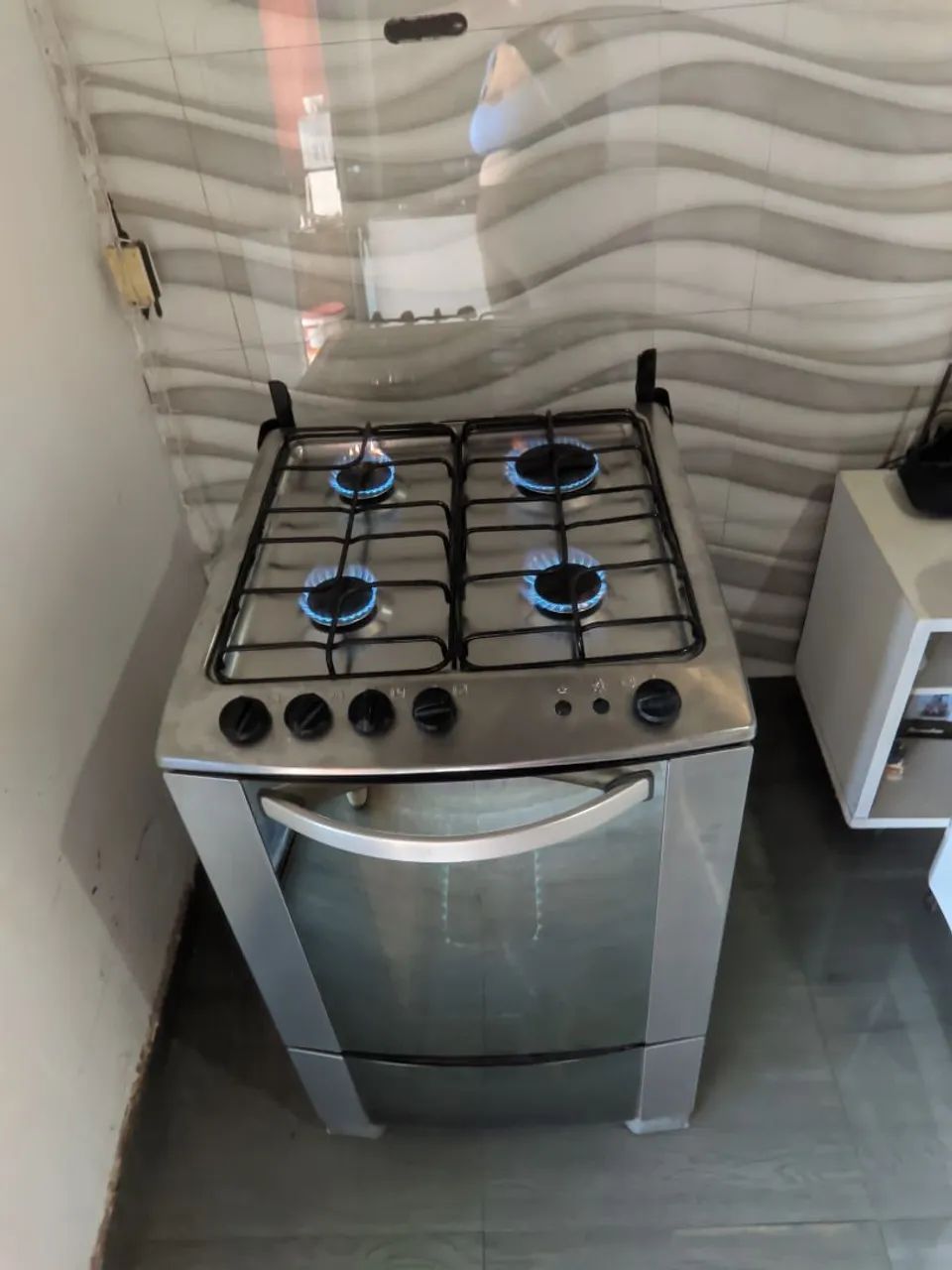 Fogão Eletrolux conservado  - Foto 4
