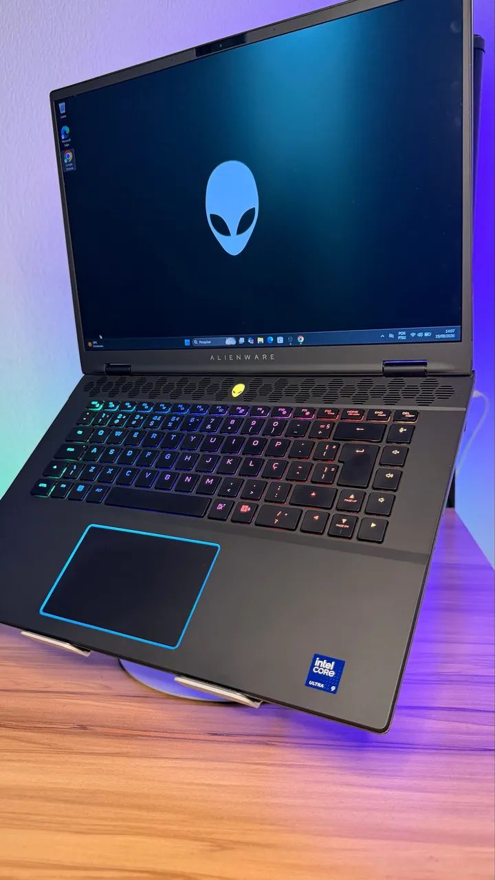 Notebook GAMER Alienware M15 R2 - RTX 4070 + core i9 + 32GB DE RAM