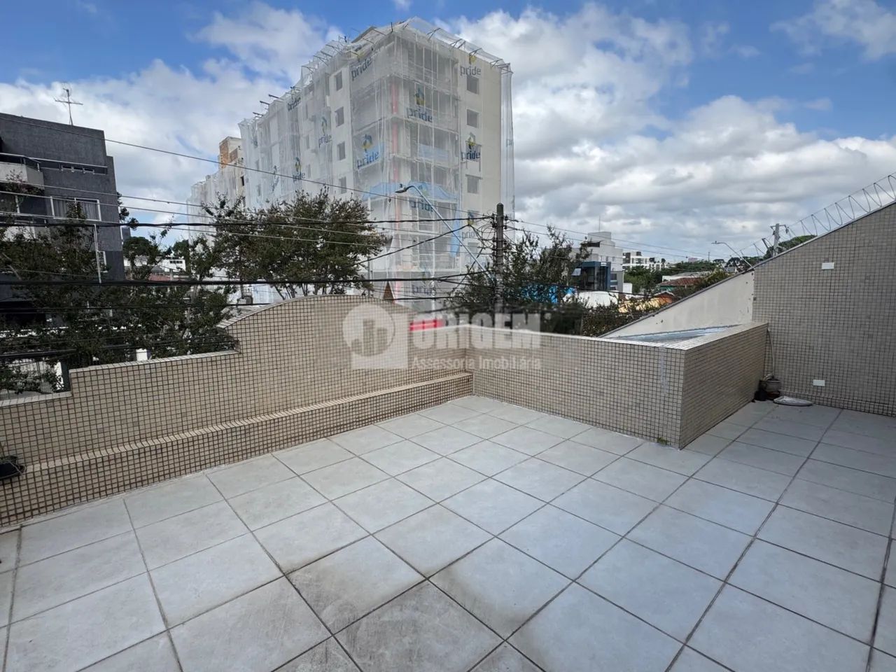 Loja com 263m2 sendo salão principal com 100m2 e 6 vagas. - Foto 5