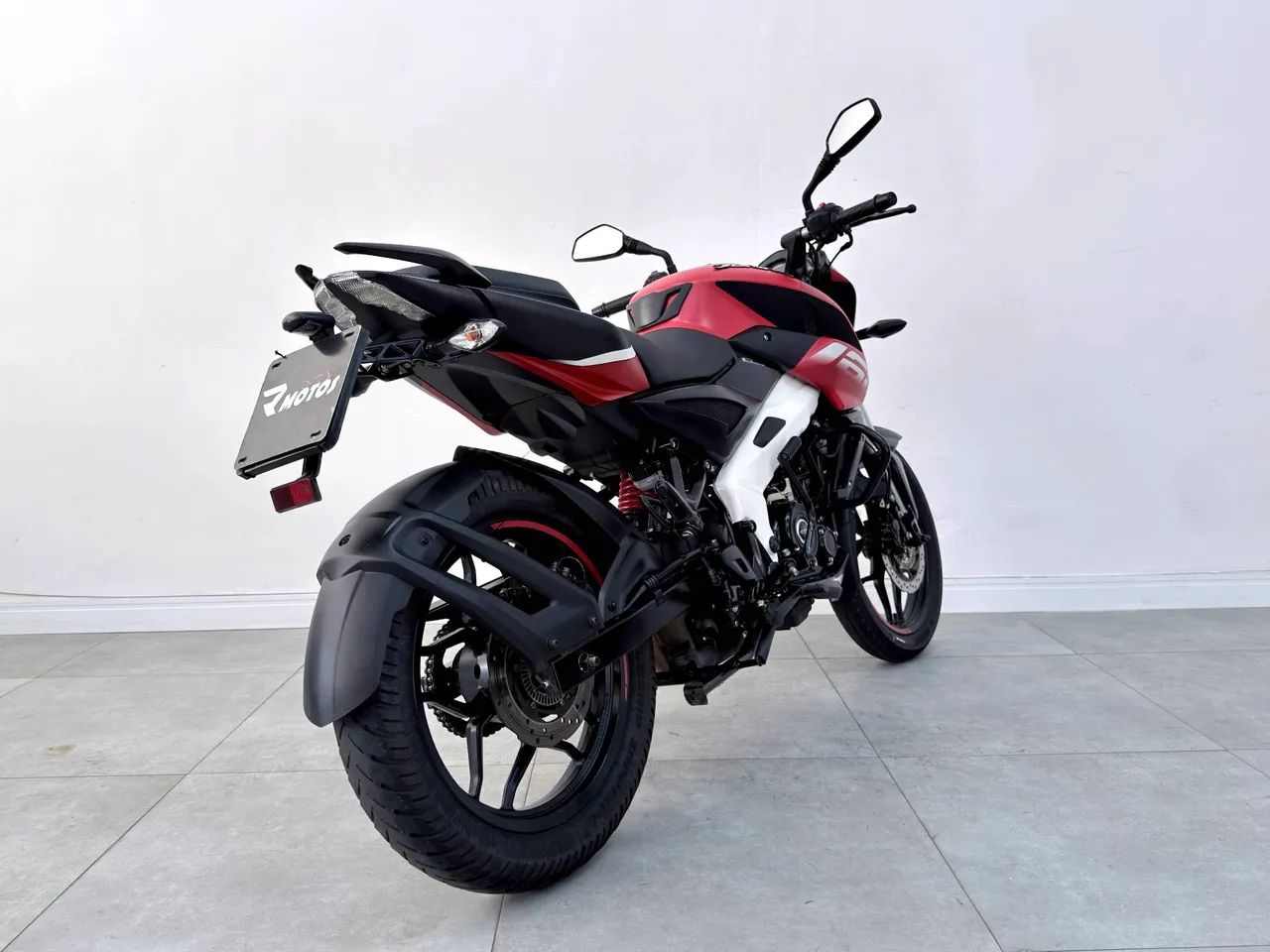 BAJAJ DOMINAR 160 ABS - Foto 2