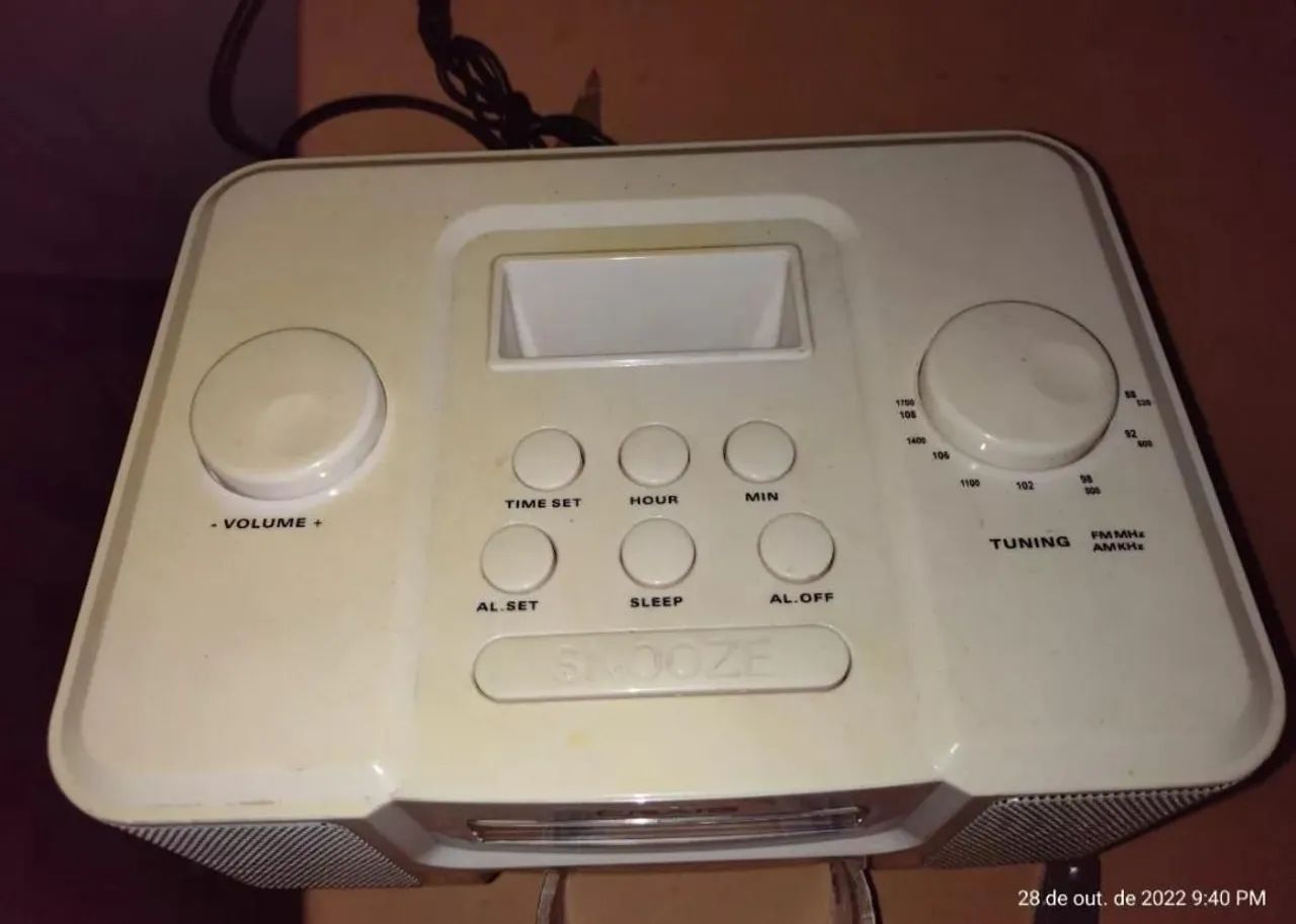 Rádio relógio AM/FM Com Alarme - Foto 2
