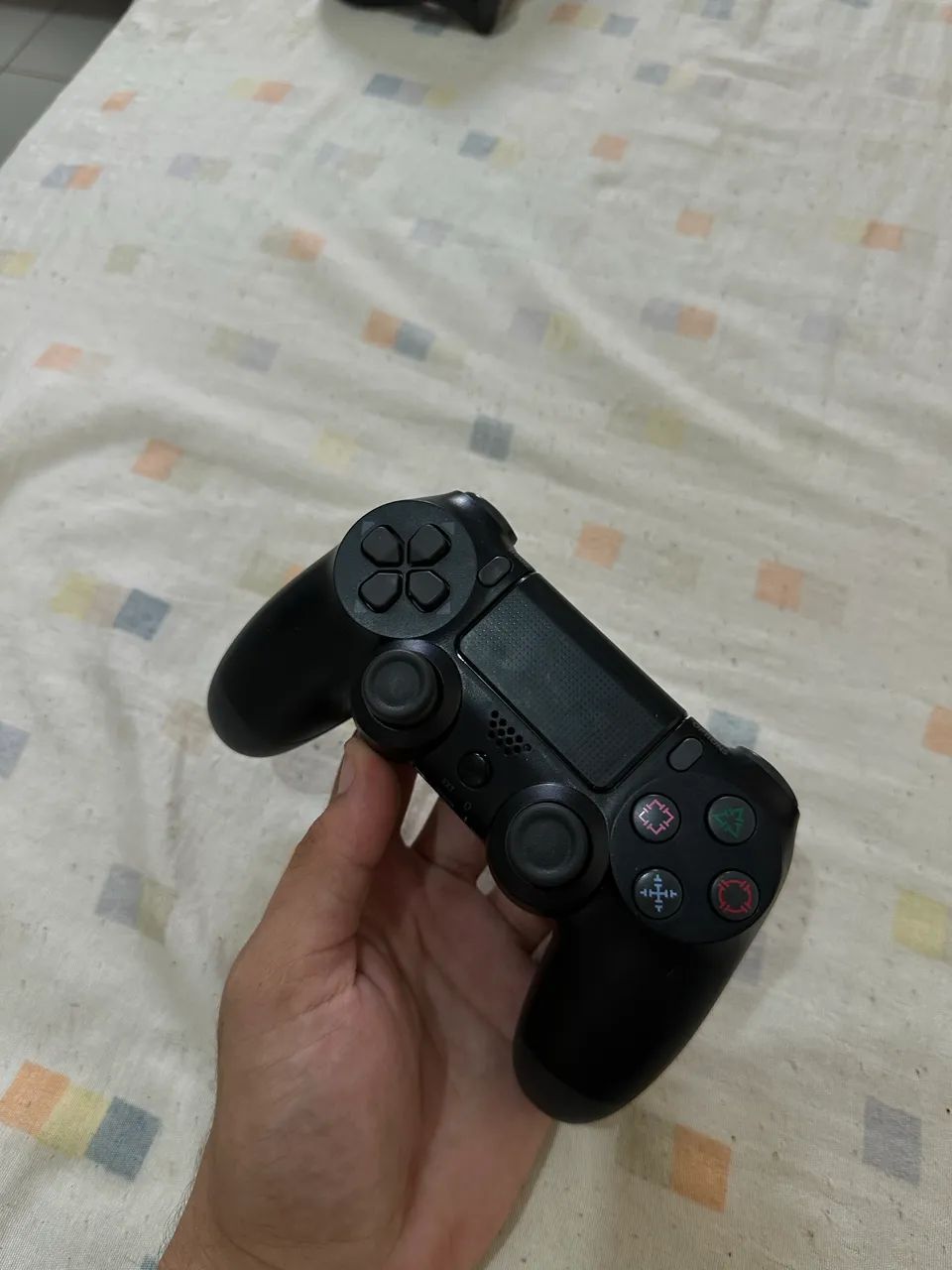 Console PS4 Slim 1TB +2 controles  - Foto 2