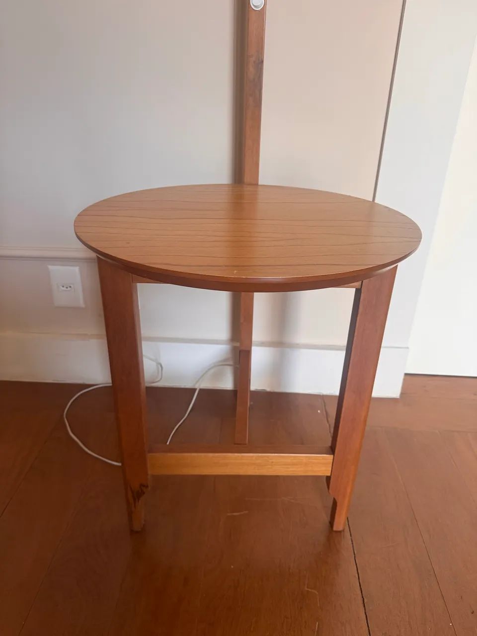 Abajur com mesa de apoio  - Foto 3