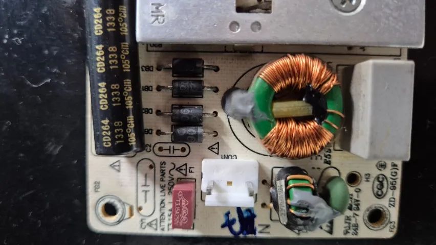 Placa fonte  da TV Philco PH28S63D - Foto 4