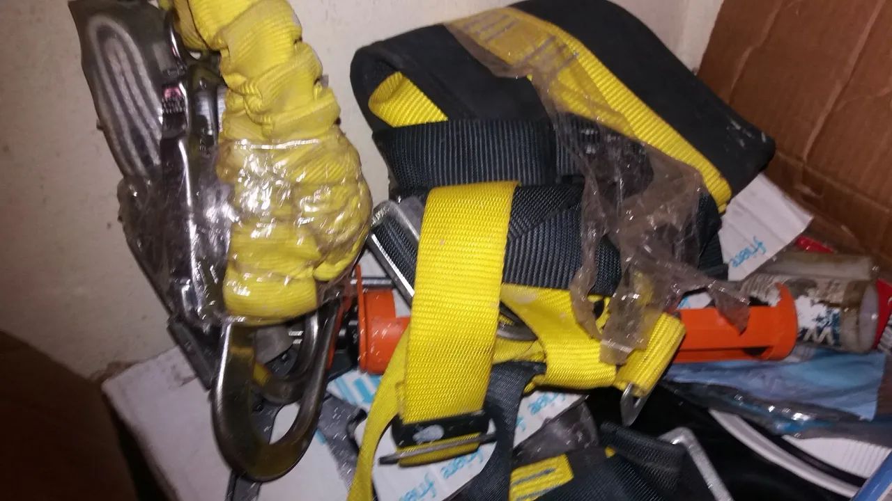 03 cintos de segurança, usados praticamente novos muito pouco uso - Foto 5