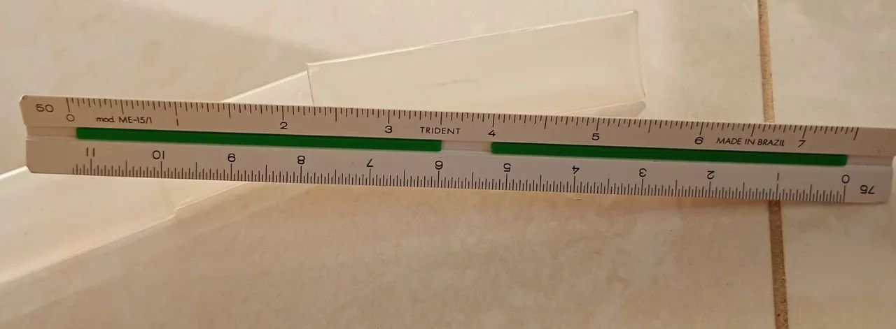 Escalímetro Trident 15cm com capa