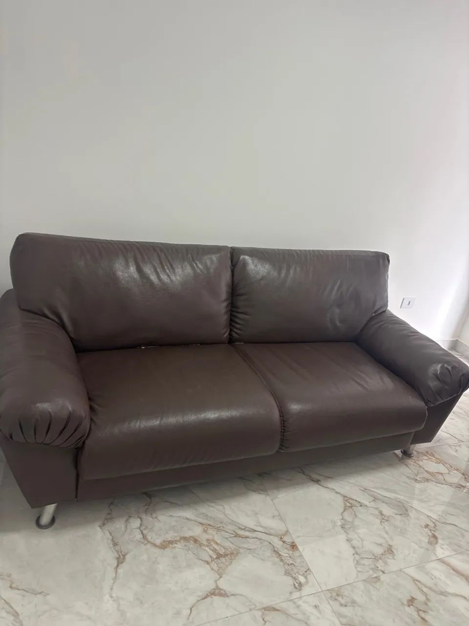 Conjunto sofá couro marrom - Foto 2