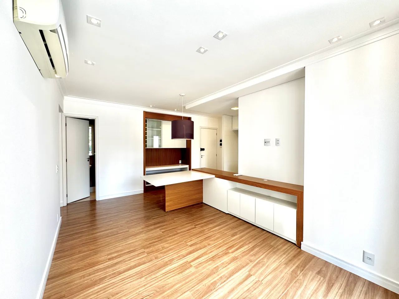 Apartamento para alugar com 2 quartos, 76 m² - Cambuí