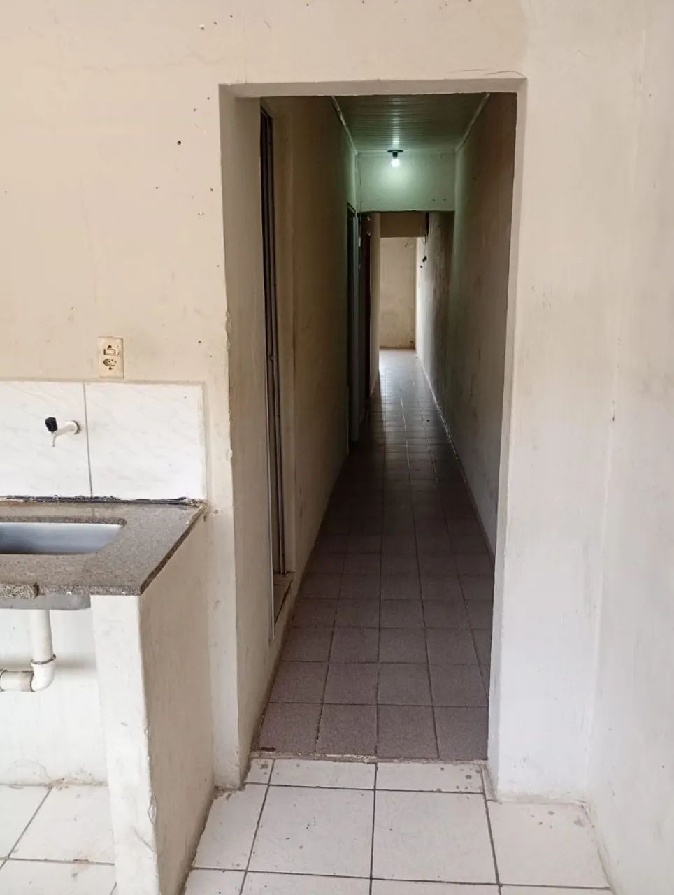 Vendo CASA COM PRIMEIRO ANDAR - Foto 2