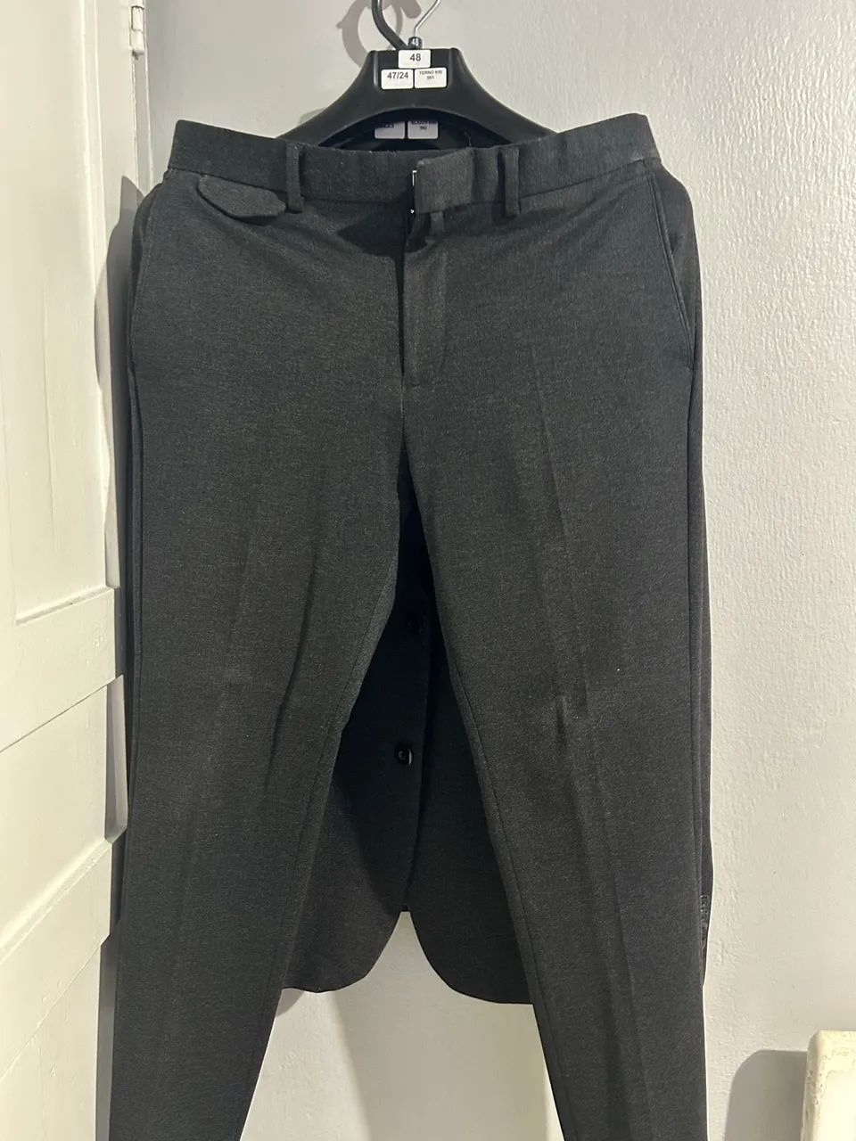 Paletó e Calça skin com gravata  - Foto 4