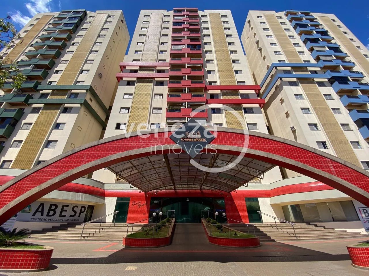 Apartamento para alugar com 3 quartos no Centro de Londrina