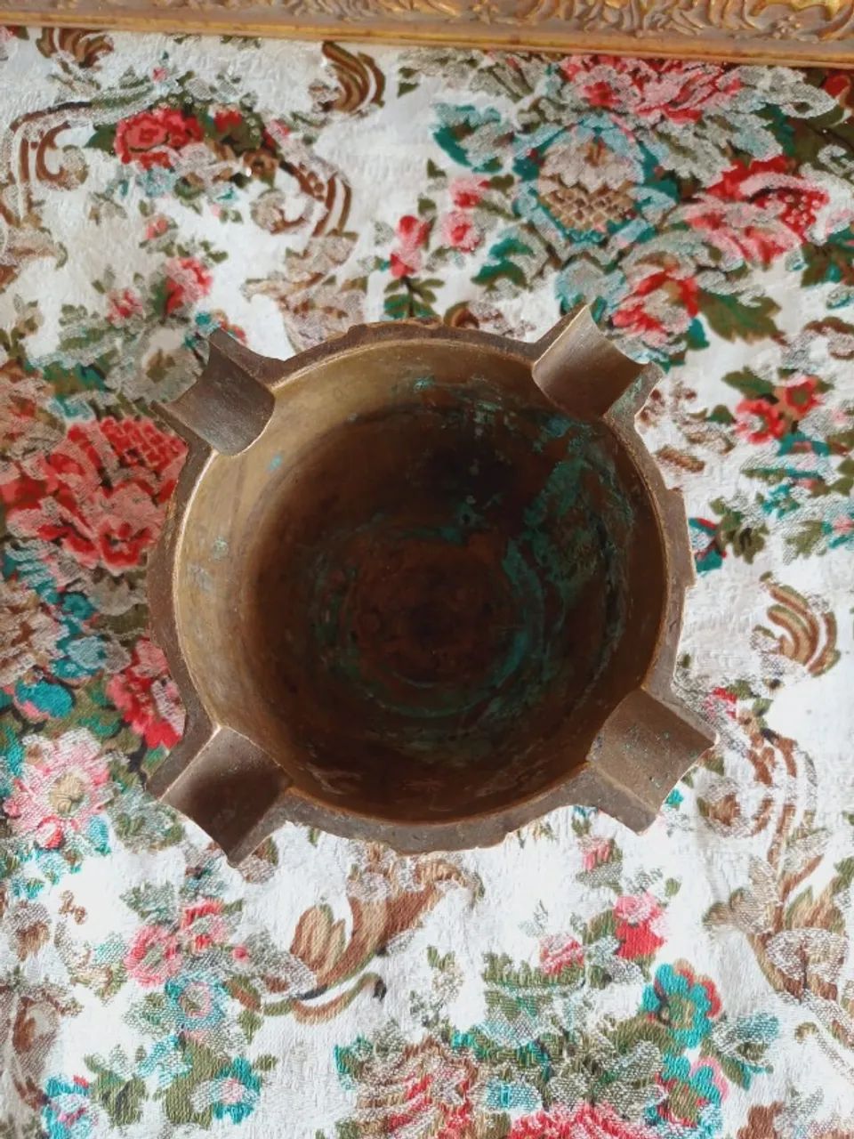 Cinzeiro antigo em bronze - raridade  - Foto 2