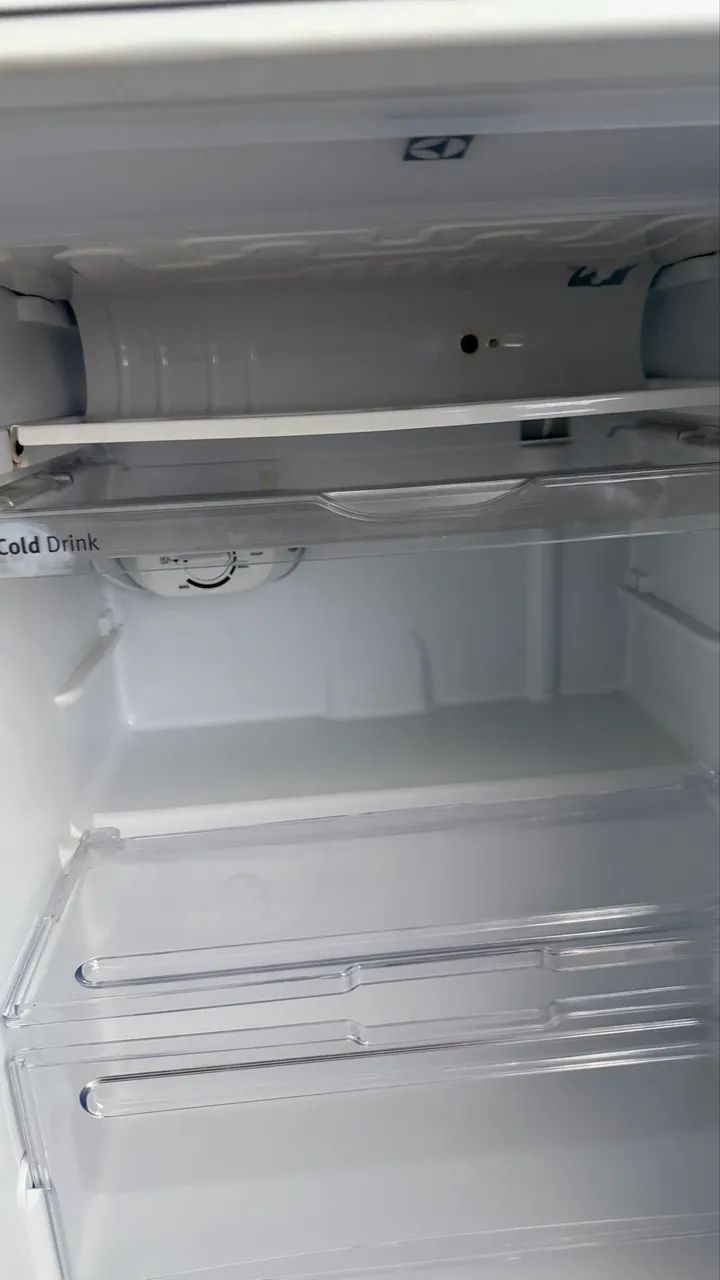 Frigobar Electrolux d80l  - Foto 2