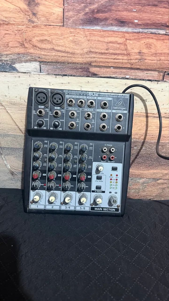 Mesa Behringer Xenyx 802 - Foto 2
