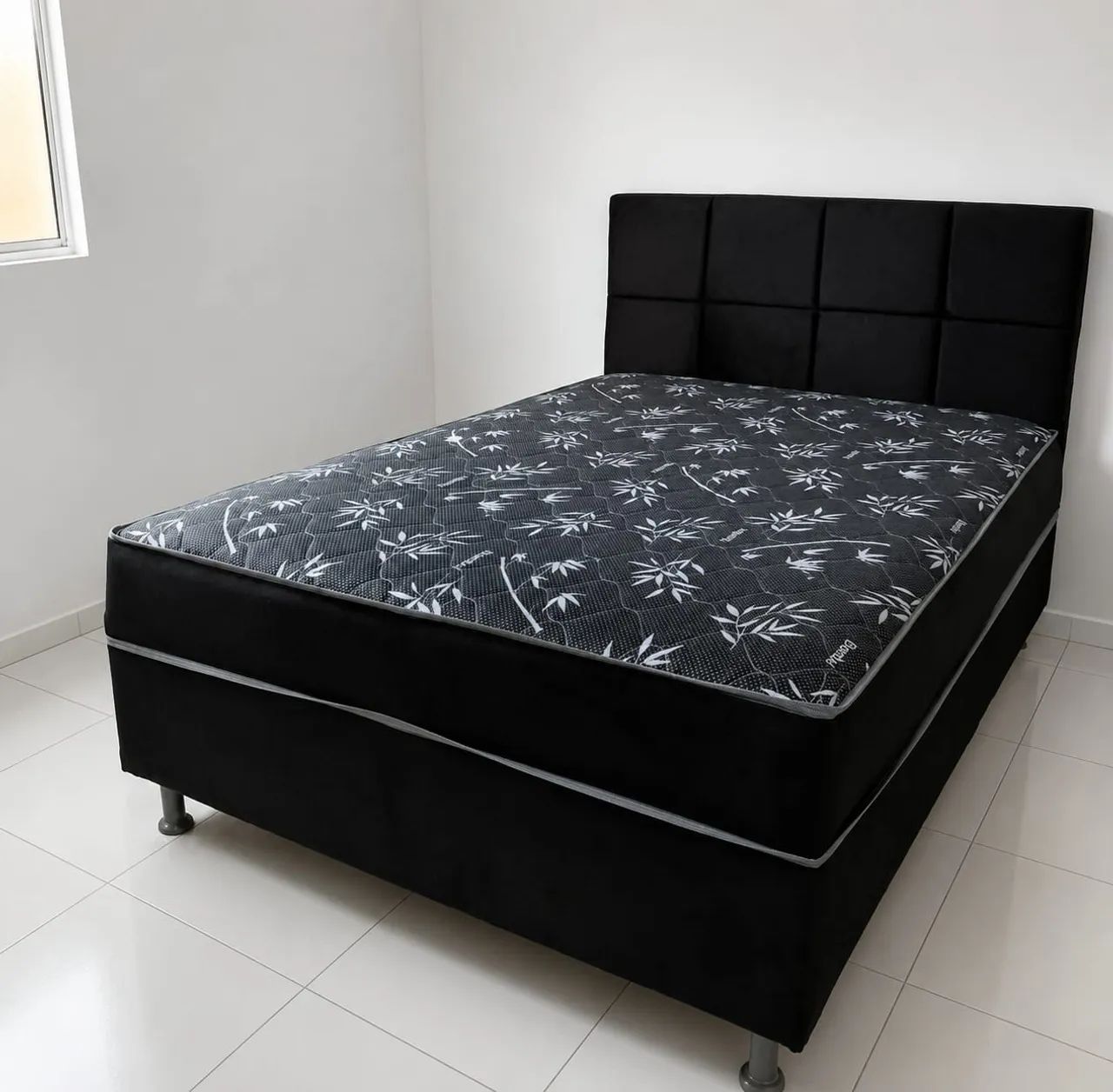 Cama com cabeceira 