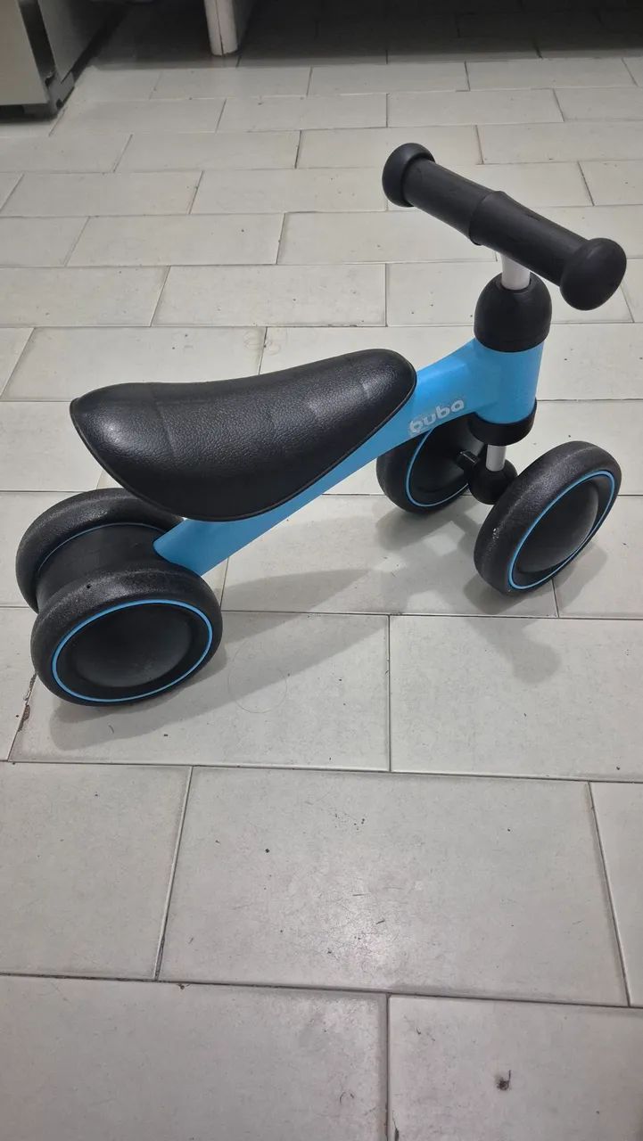 Bicicleta de equilíbrio Buba azul