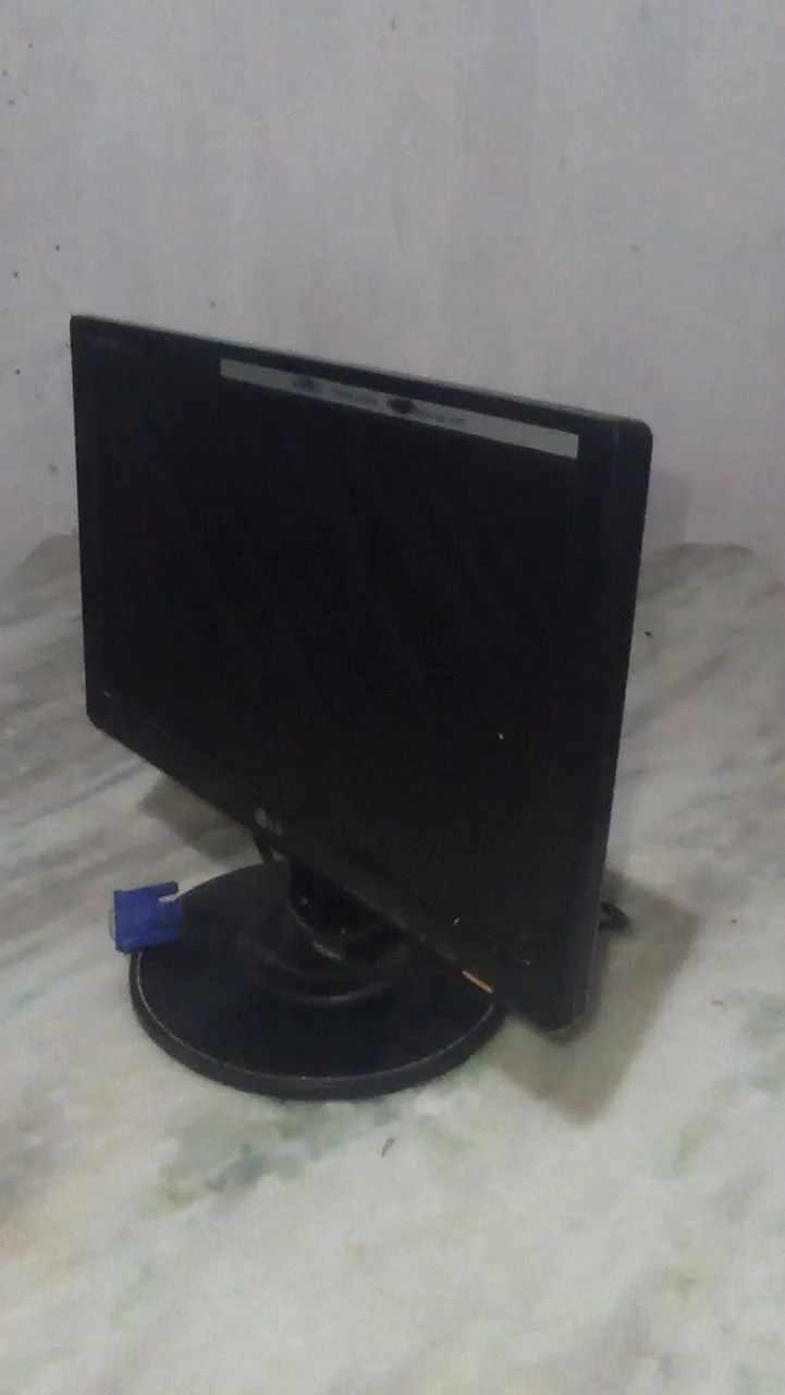 Monitor LG 15,6 polegadas - Foto 2