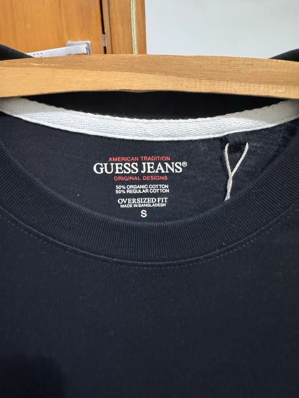 Camiseta Guess Jeans - Foto 3