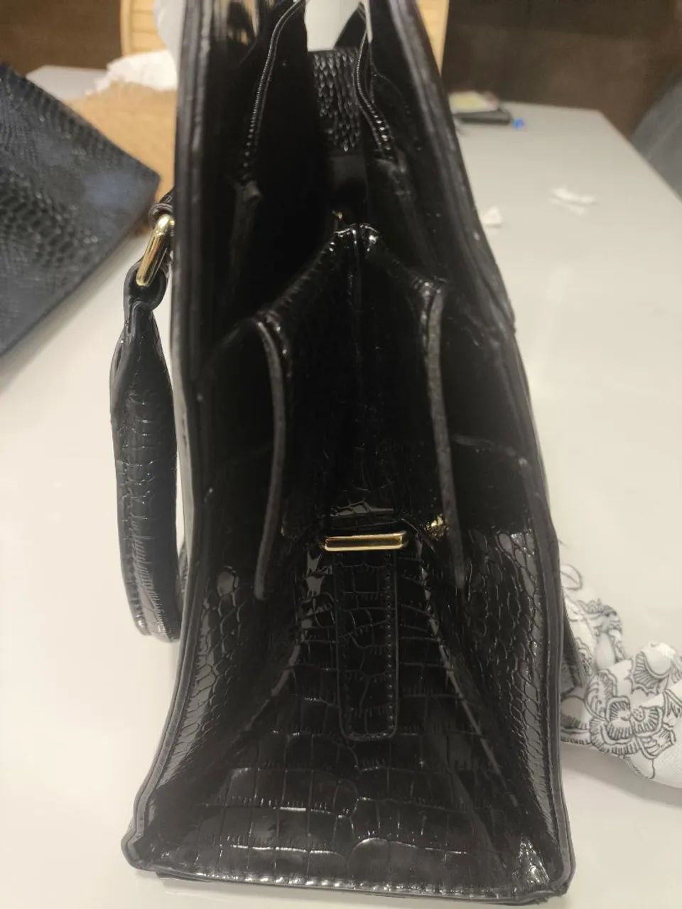 Bolsa preta de mao - Foto 5