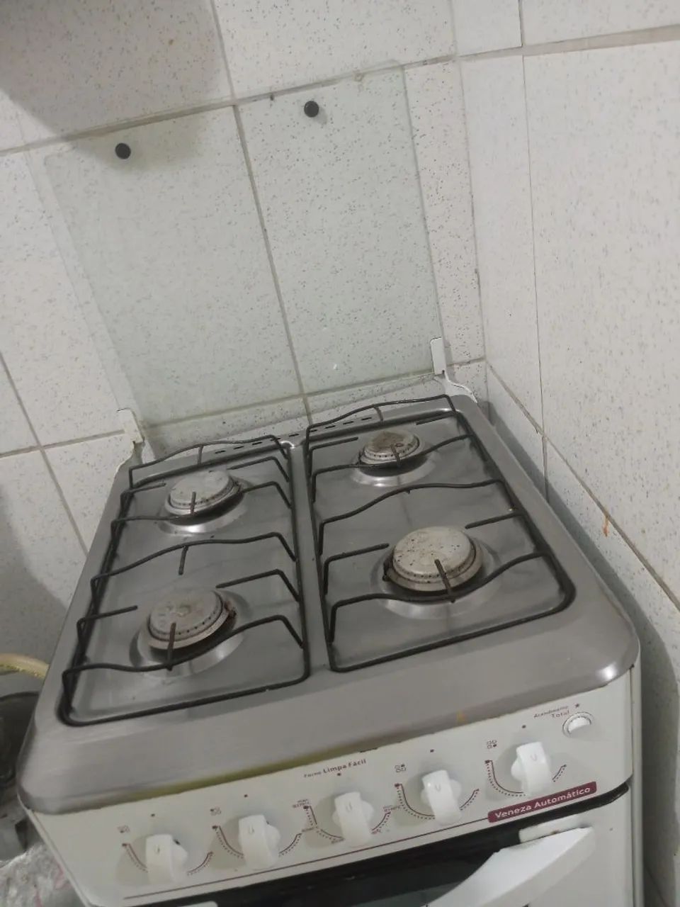 Vende-se fogão de 4 bocas