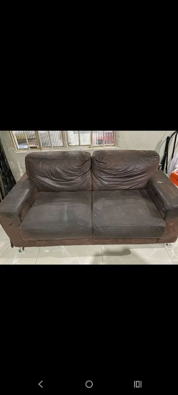 Sofá de couro usado sem nenhum estrago - Foto 2