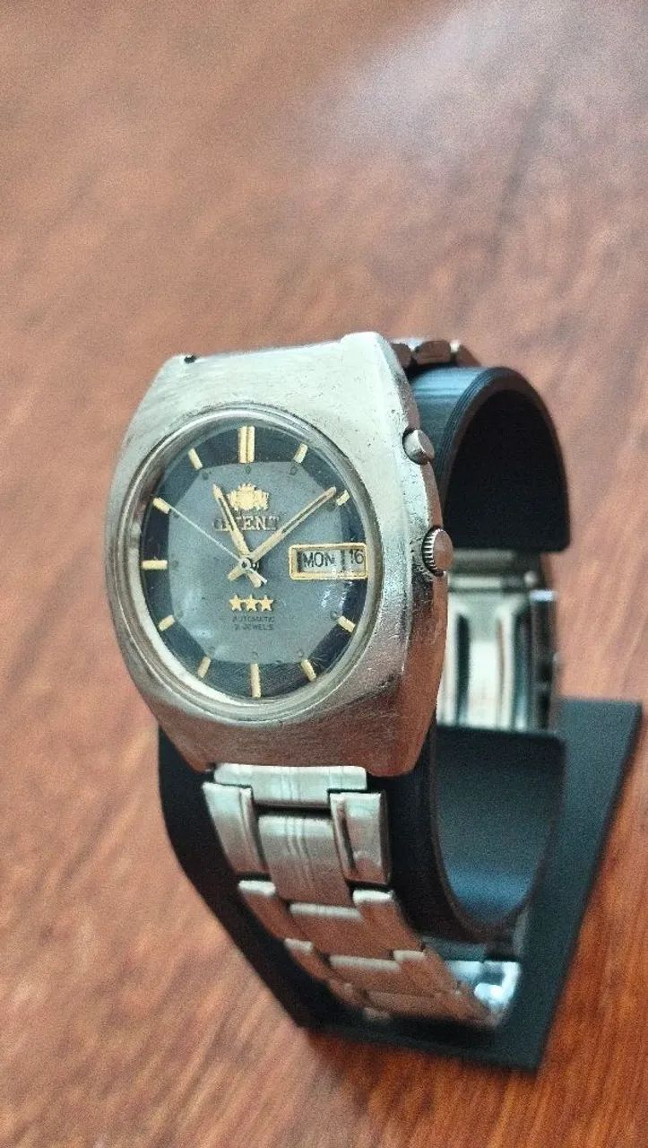 Relógio Orient Automático Vintage, Caixa Turtle, design Exagonal Azul com tom sobre tom - Foto 2