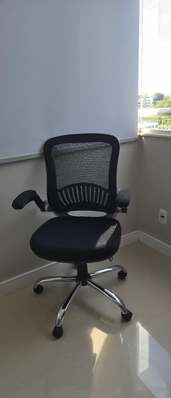 Cadeira de escritório giratória com braços  - Foto 4