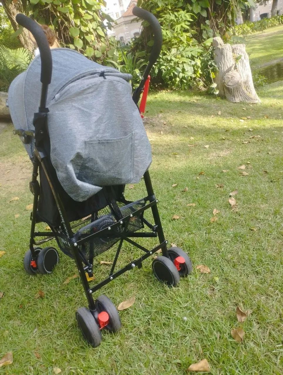 Vende-se carrinho de bebe novo - Foto 6