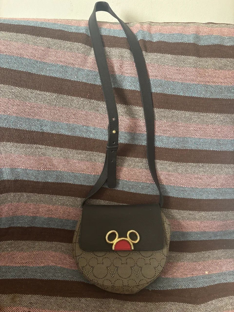 Bolsa pequena da Disney x Arezzo usada 