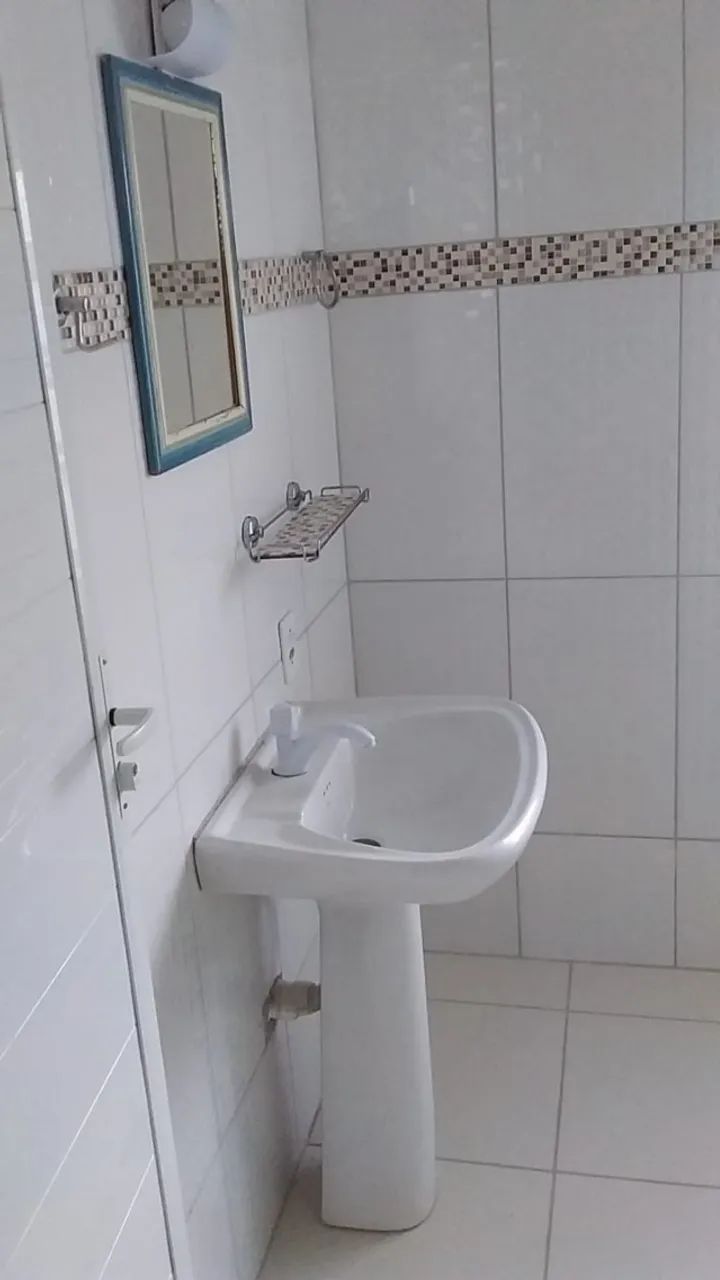 casa com dois quartos regiao dos lagos com suit piscina e outros - Foto 5