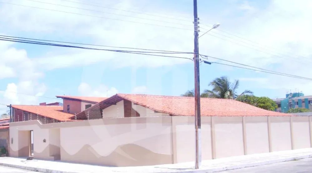 EXCELENTE CASA DE ESQUINA A VENDA NA COROA DO MEIO - Foto 2