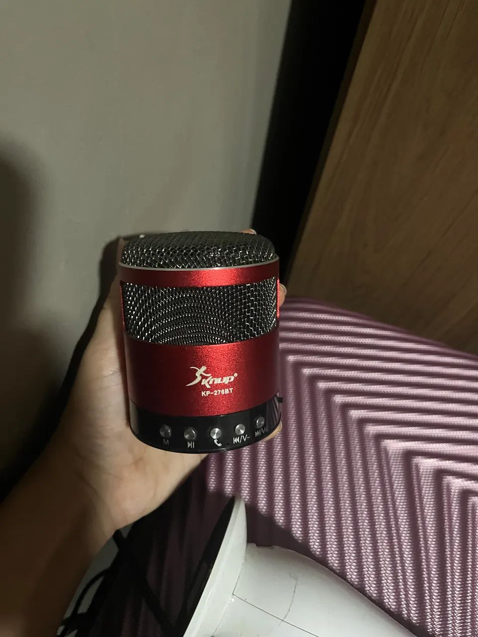 Mini Caixa de Som Bluetooth Knup KP-276BT Vermelha