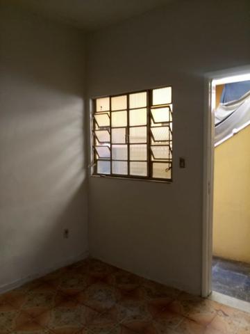02 casas de 1 quarto Trindade