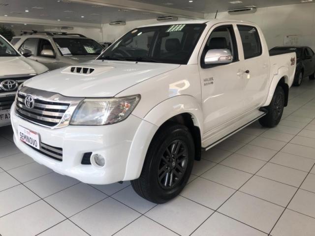 TOYOTA HILUX 3.0 SRV TOP 4X4 CD 16V TURBO INTERCOOLER DIESEL 4P AUTOMATICO.